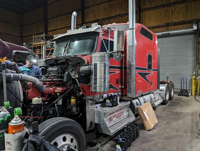 Photo of Derma Truck Repair Inc.